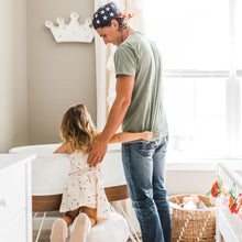 Load image into Gallery viewer, SNOO Smart Sleeper Bassinet